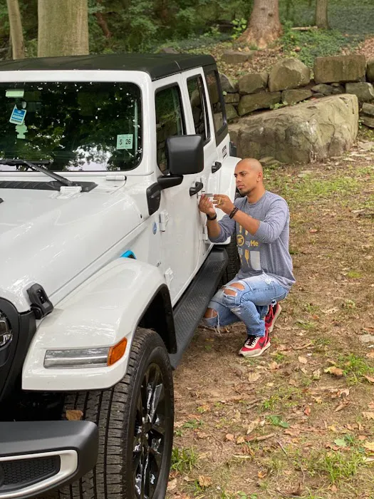 KeyMe Locksmiths Picture 1