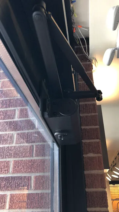 Fine Lock and Key Picture 3