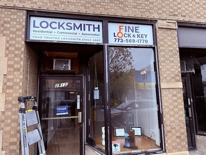 Fine Lock and Key Picture 6