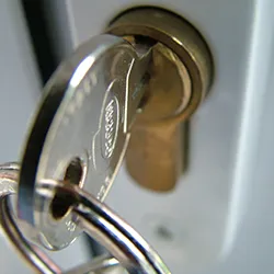 Bell's Lock & Key Picture 7
