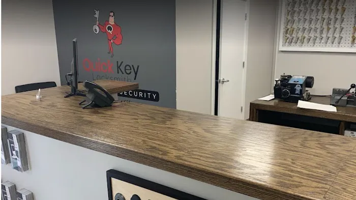 Quick Key Locksmith & Security Elk Grove Village Picture 5