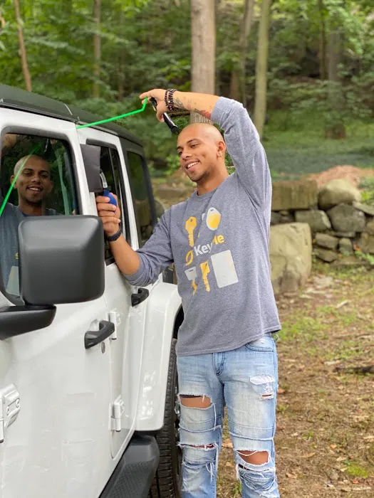 KeyMe Locksmiths Picture 4