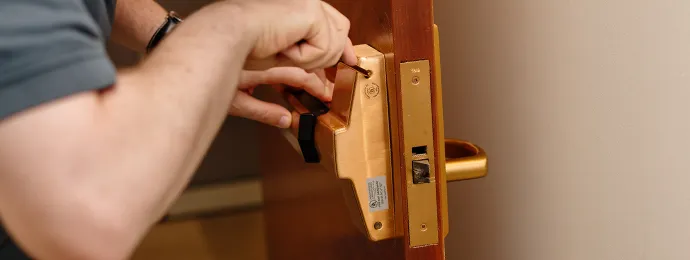 George The Locksmith Picture 6