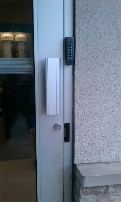 George The Locksmith Picture 3