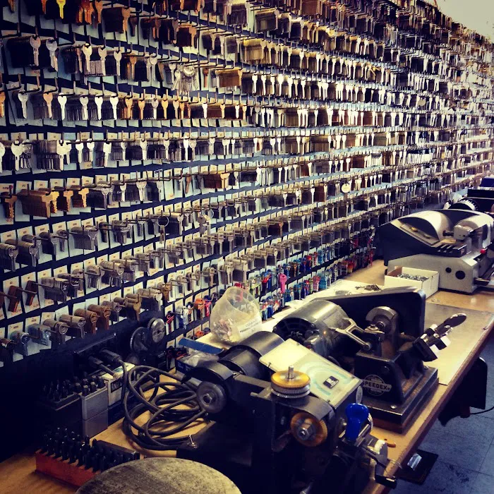 Brandy's Lock and Key-Valparaiso Locksmith Picture 9