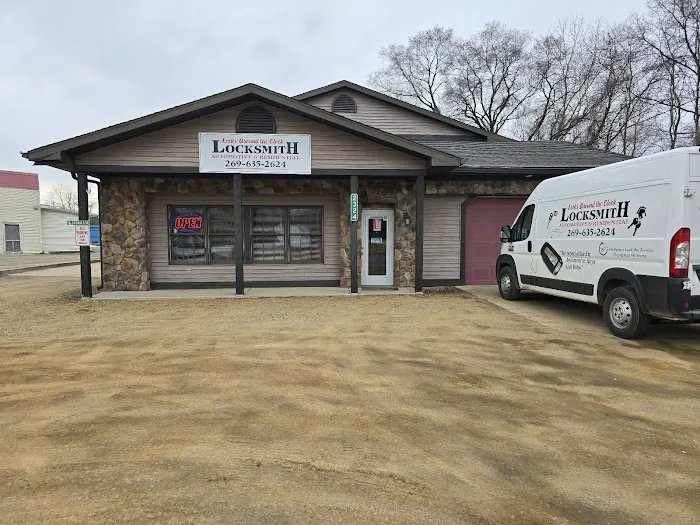 Locks Around the Clock Picture 7