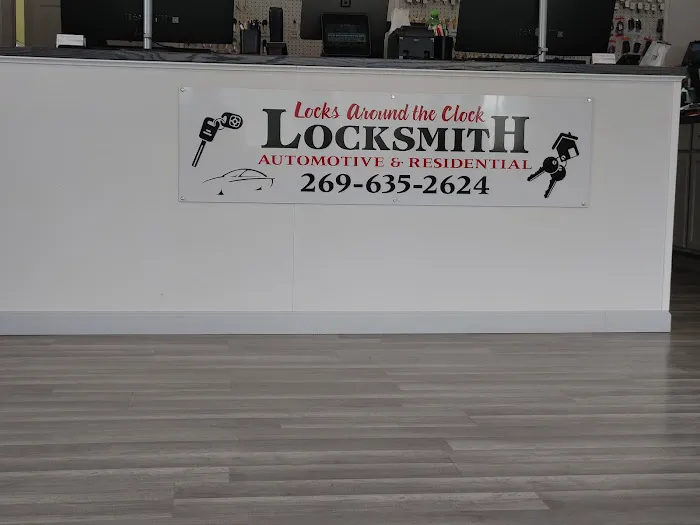 Locks Around the Clock Picture 6