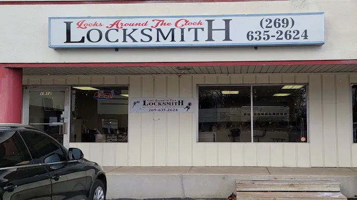 Locks Around the Clock Picture 5