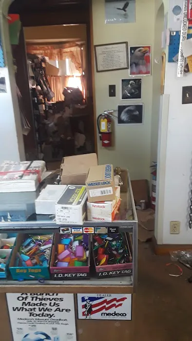 Security-Plus Locksmith Services Picture 4