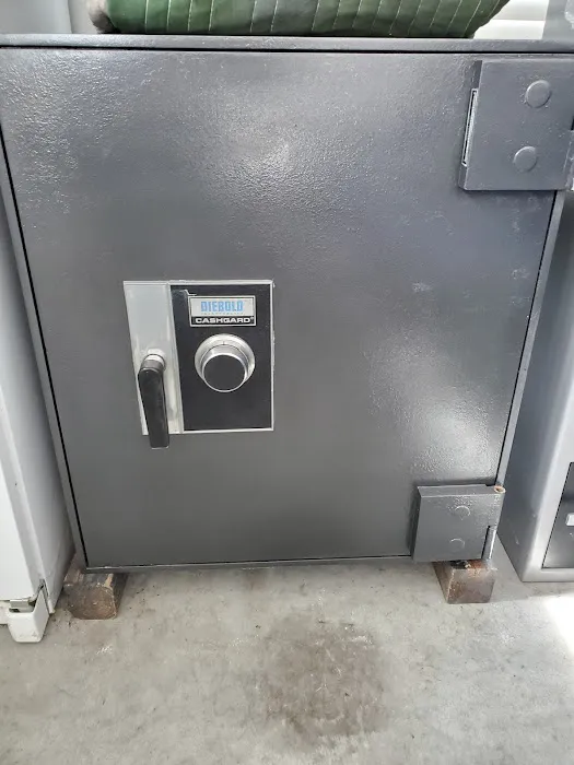 Anthonys Safe and Lock Picture 4