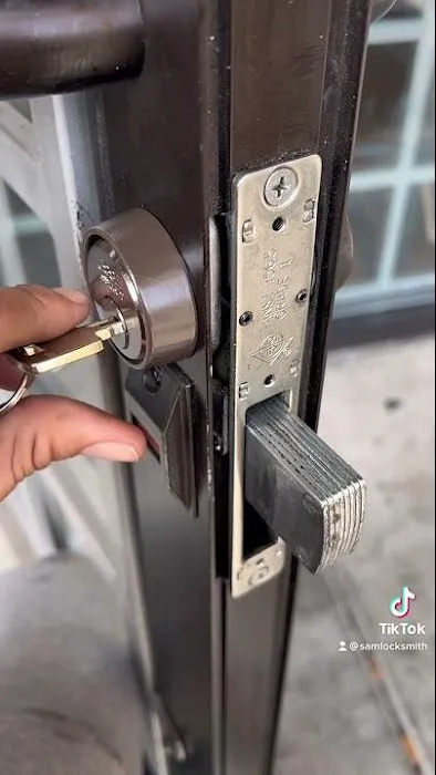 Lock-star Indianapolis Locksmith services Picture 10