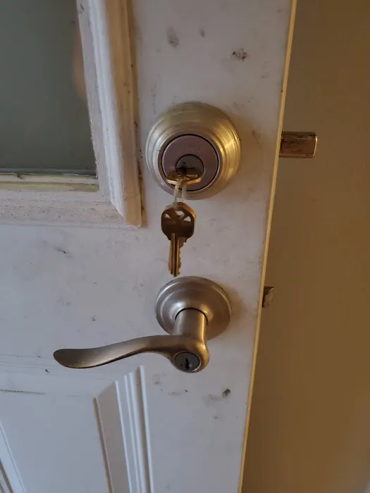 KeyMe Locksmiths Picture 9
