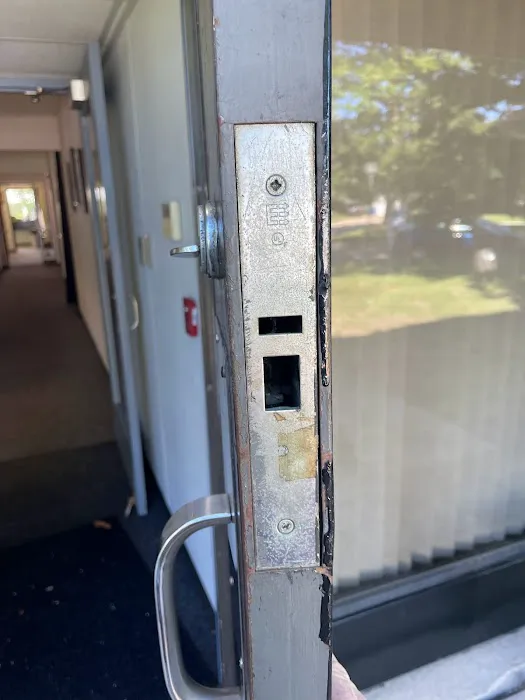 Johnny's Lock & Key Picture 9