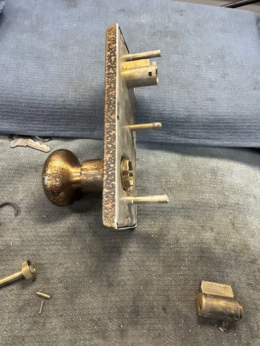 Johnny's Lock & Key Picture 5