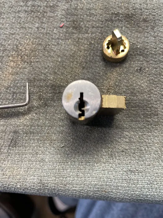 Johnny's Lock & Key Picture 1