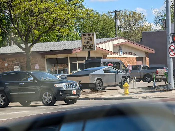Robbins Lockshop Picture 1
