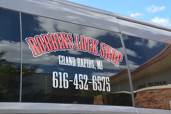 Robbins Lockshop Picture 4