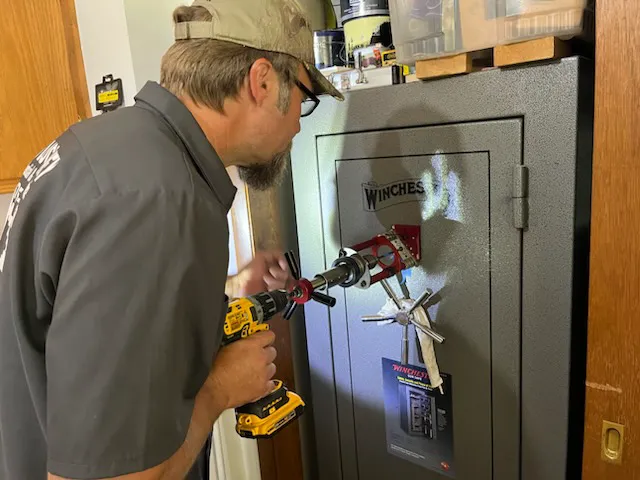 JR's Lock N Key LLC Picture 2