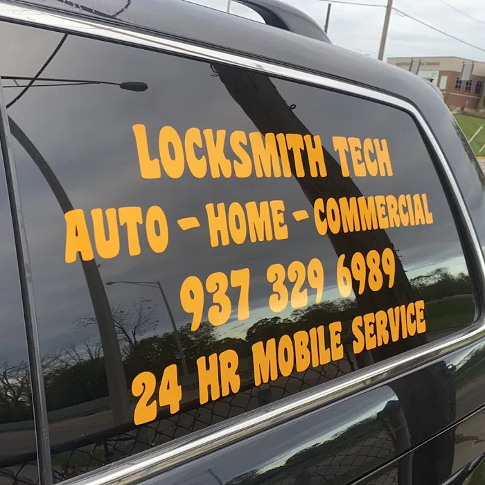 Locksmith Tech Picture 10