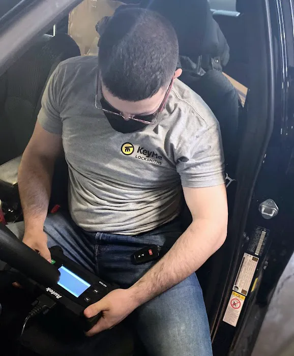 KeyMe Locksmiths Picture 2