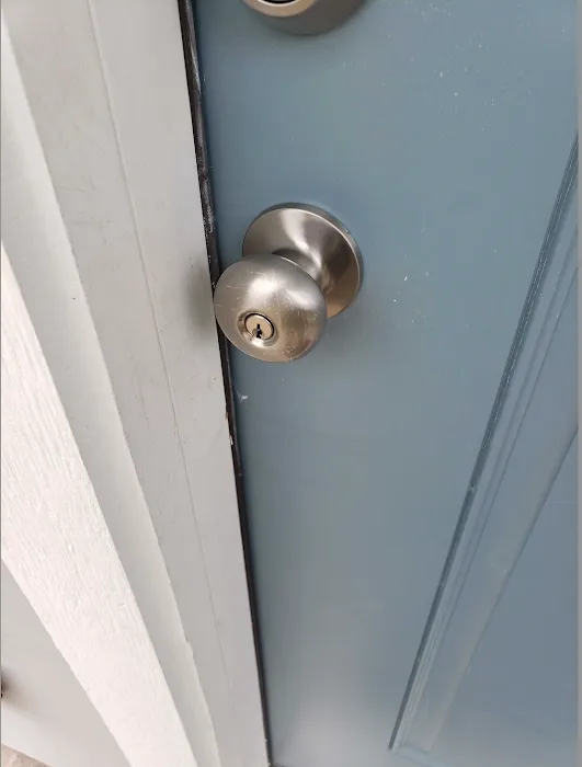 KeyMe Locksmiths Picture 6