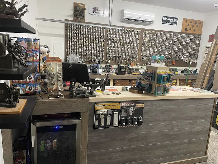 Russell's Locksmith Picture 10