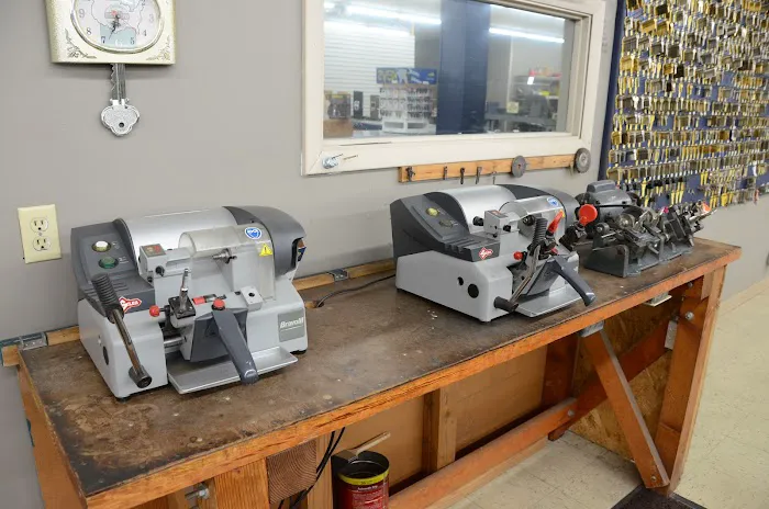 John's Lock & Key Picture 3