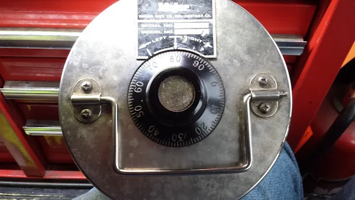 Wayne's Lock & Key Picture 9