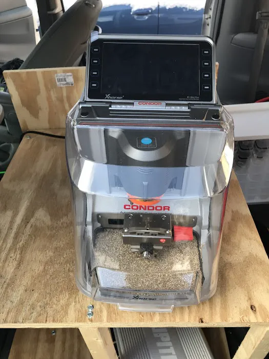 Local Locksmith Picture 9