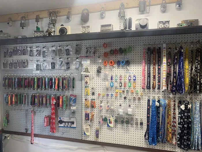 Lee's Locksmith Service Picture 6