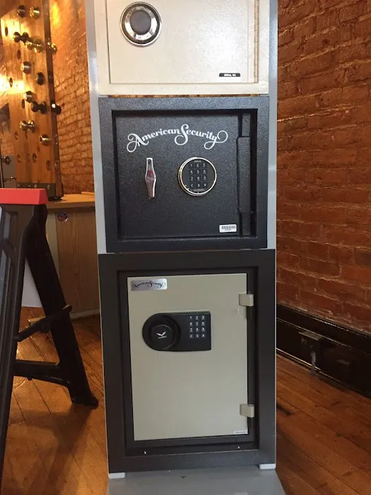 Lee's Locksmith Service Picture 5