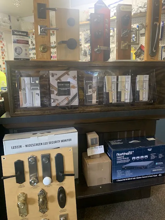 Lee's Locksmith Service Picture 2