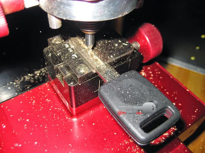 Automotive Key Picture 8