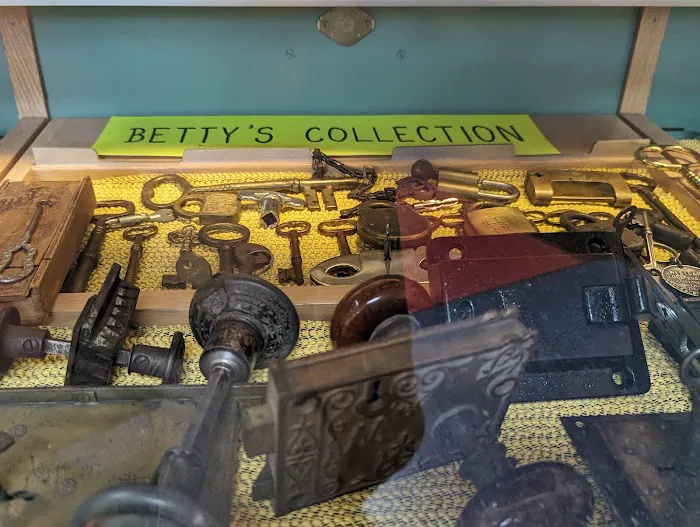 Westland Lock & Key Picture 6