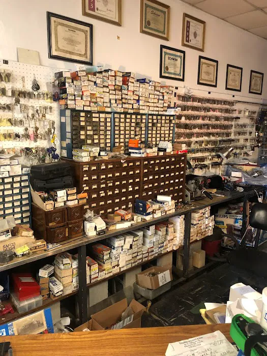 Thompson's bike and key shop Picture 2