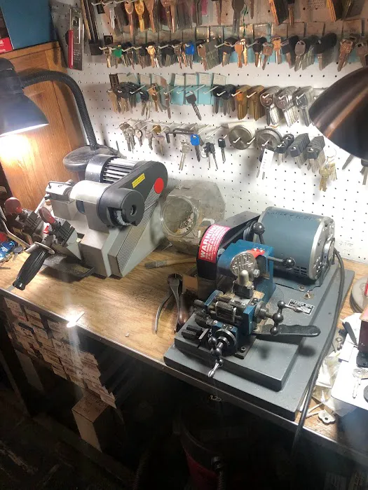 Thompson's bike and key shop Picture 4