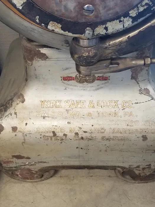 Henry's Key and Lock Picture 9