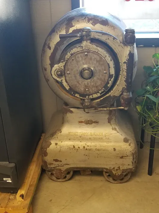 Henry's Key and Lock Picture 7