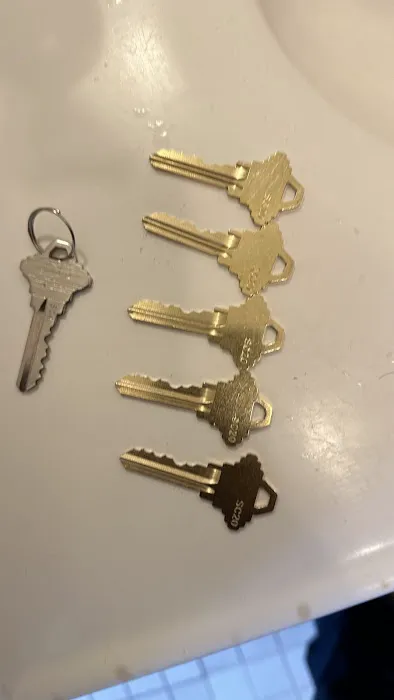 KeyMe Locksmiths Picture 9