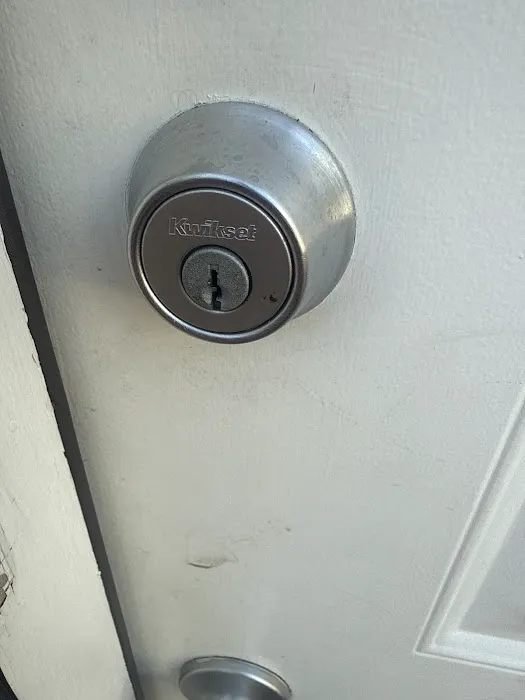 K&G Locksmith Picture 6