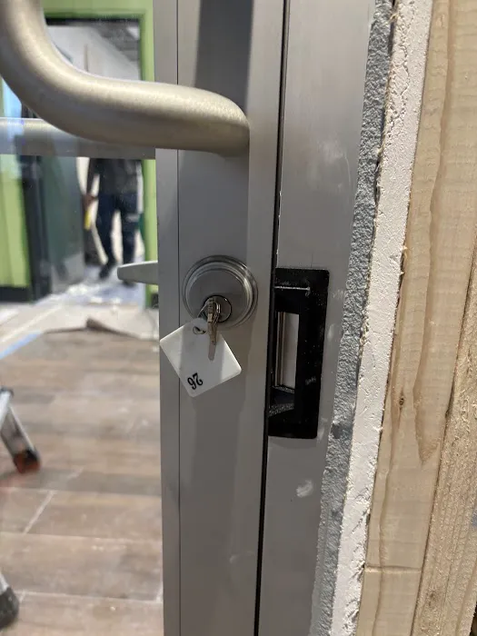 Metro locksmith Picture 6