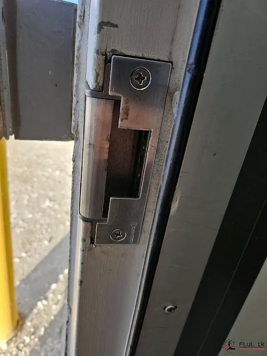 The Flying Locksmiths Detroit North Picture 10