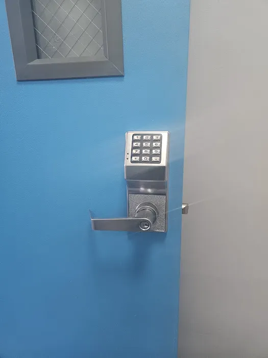 JnB Lock & Key Picture 8