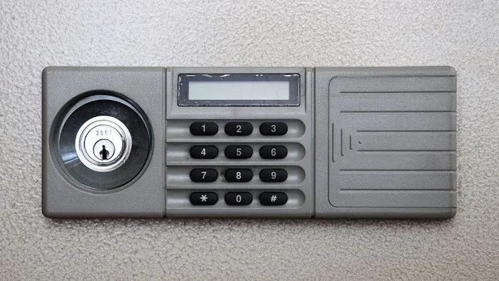 Chuck's Locksmith Service Picture 1