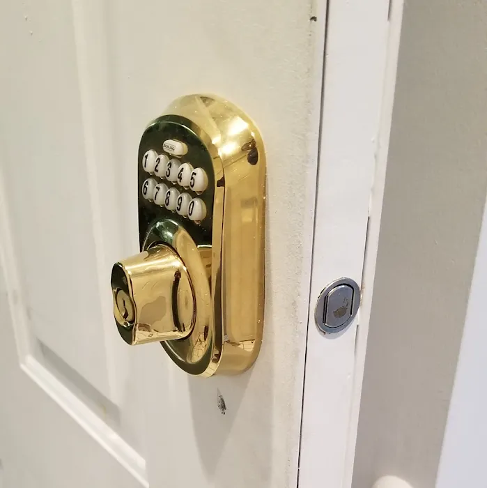 Snap & Crack Locksmith Picture 7