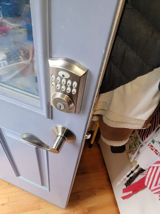 TikTok Locksmith Picture 5