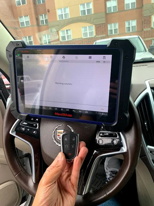 COLUMBUS LOCKSMITH & GARAGE LLC Picture 7