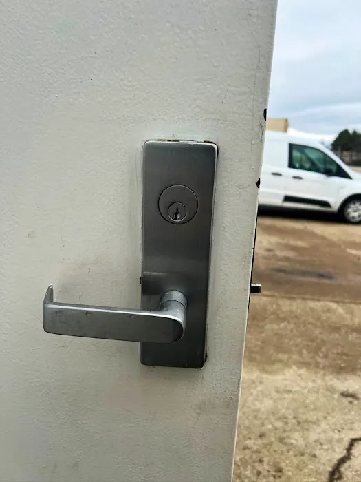 U.S LOCKSMITH Picture 5