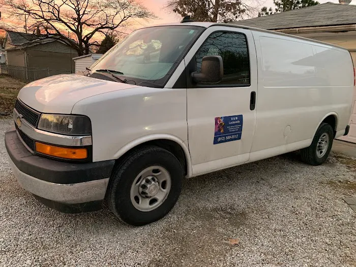 D & M Locksmith LLC Picture 10