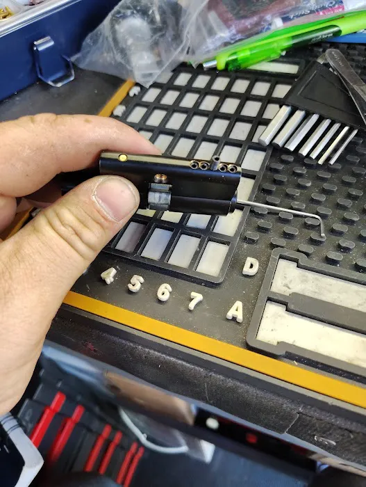 EZ LOCKSMITH Picture 5